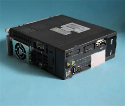 Delta Asd-A2-0121-M 1Ph 220V 100W 0.9A Can E-Cam AC Servoantrieb
