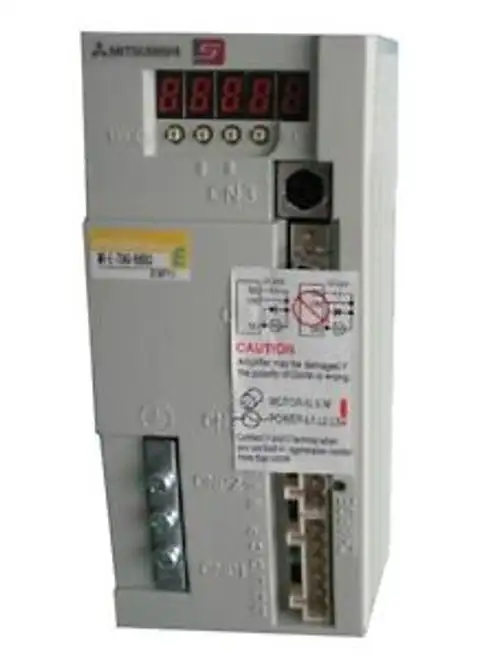 Mitsubishi MR-E-70AG-KH003 伺服放大器驅動器