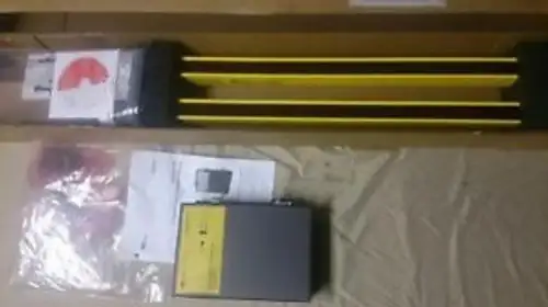 cortina de luz de seguridad Omron Tipo MS48000S-20-0640 control baxs Omron RM-2AC-IP