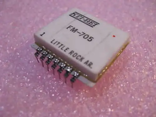 Menge 1 Bei Precision (Kti-Bei) Fm-705 Hybrid Ic Schaltung Keramikgehäuse - Nos