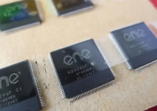Ene KB926QF D3 TQFP 50X IC-Chip