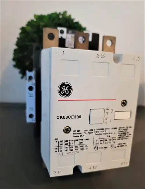GE CK08CE300 接觸器
