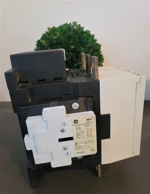 GE CK08CE300 接觸器