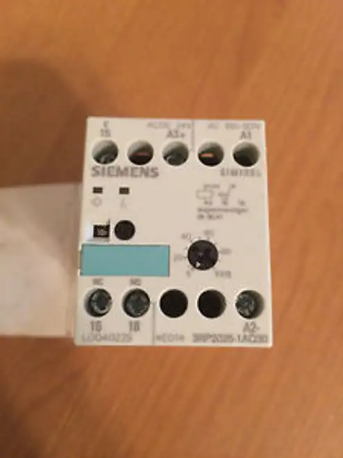 Siemens 3RP2025-1AQ30 Time Relay