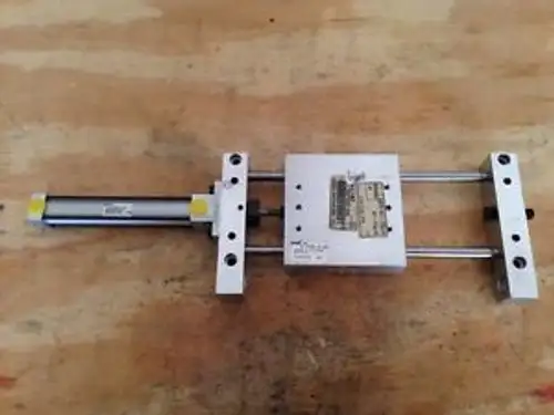 PHD BS031 X 4 PNEUMATIC CYLINDER AND SLIDE 1IN BORE 4 IN STROKE BS031X4