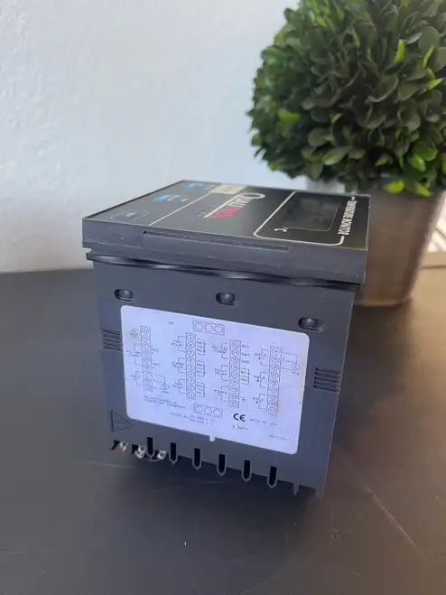 QUALITROL CORPORATION 118L-4-P-A-M Transformer Temperature Monitor