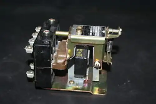 Machine tool relay 10A Pilot duty 4 pole 8501 A0-22 AO-22 Square D Un