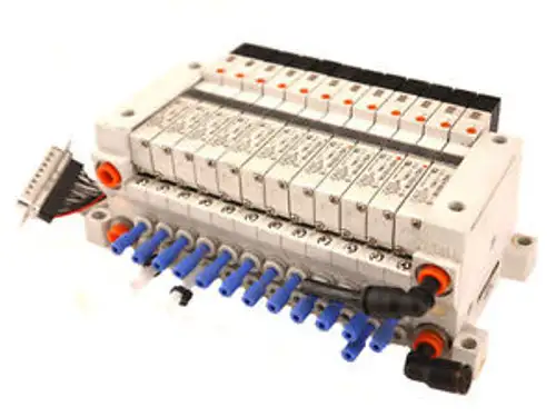 Collettore pneumatico Smc Vv5Q11-Ulb980128 con 12X blocchi di elettrovalvole Vq1101N-5