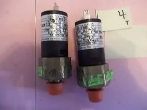 2 BARKSDALE SEAL POSITION SWITCH 96210-BB6-Q17 D2-2