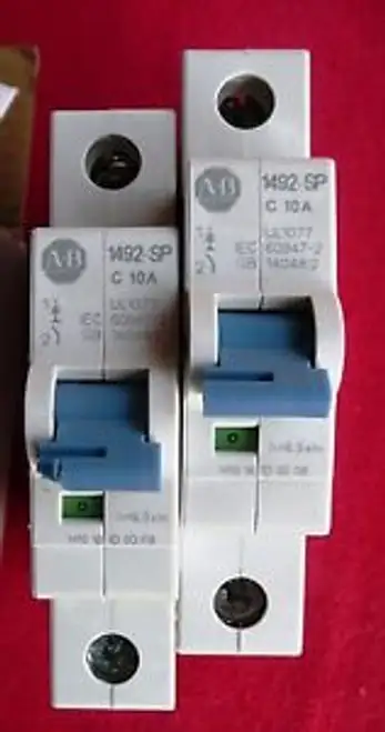 Allen-Bradley 1492-Spm1C100 Series D 1極 10 A 277 Vac 補助保護装置