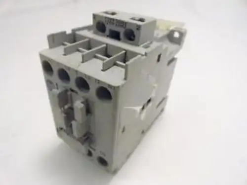 Allen-Bradley 100-C12D10 12A 3P 110/120V 接触器