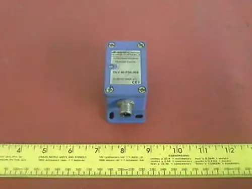 DI-SORIC OLV 40 P3K-IBS 12...35V DC 200mA 光纖放大器