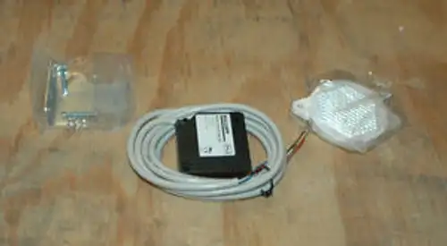 BALLUFF MULTI-VOLTAGE PHOTOELECTRIC SENSOR BOS 25K-5-B5-02