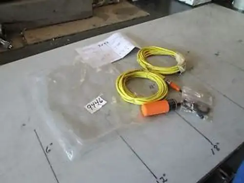 Efector Capacitive Tubular Switch #D45127 250 VAC/DC 55-60 Hz for AC