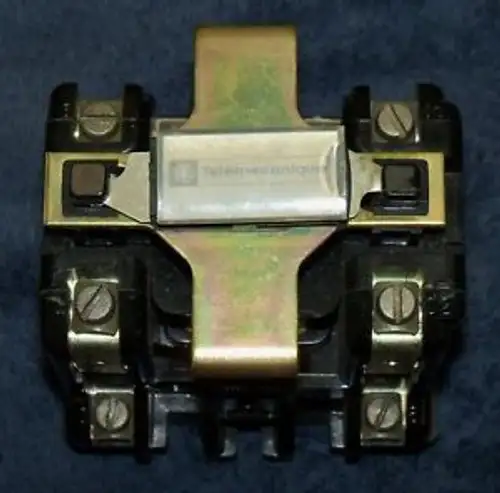 CN1-EB133 Telemecanique Contactor 3 polos 4 disponibles 110vac bobina