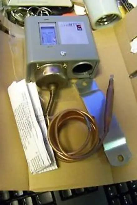 johnson controls a72aa-2c close high temperature control