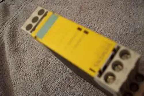 SIEMENS SIRIUS 3TK2830-1CB30 安全繼電器