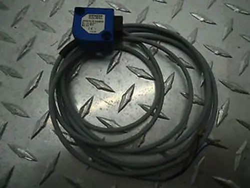 SIEMENS 3RG7013-0GB00 PROXIMITY SWITCH 10-30VDC