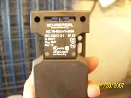 Schmersal AZ16-02ZVRK-M20 สวิตช์ล็อคความปลอดภัย