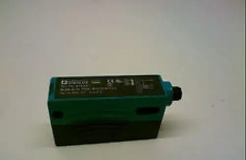 Pepperl Fuchs RL28-8-H-700-RT/105/110 バックグラウンド抑制センサー