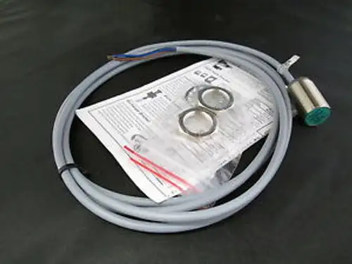 Pepperl + Fuchs NBB8-18GM30-E2 87745 誘導式センサー