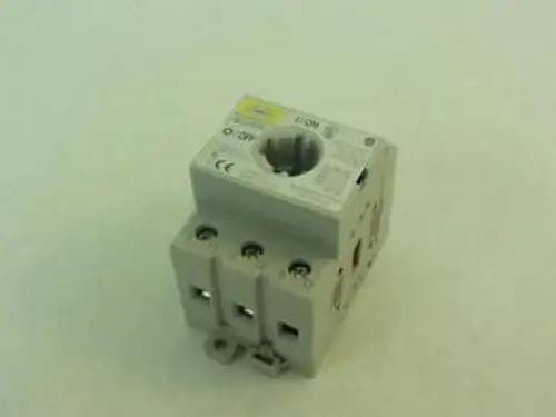136087 - Hubbell Hblds3Rs Disconnect Switch 30A 600Vac