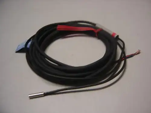 Keyence EM-030P 12-30Vdc 200Ma Pnp Output Proximity Switch