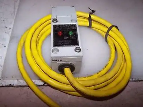 Allen Bradley Inductive Proximity Sensor 802Pr-Xbar1-08