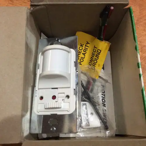 Bryant Model Msfl-1200I Infared Motion Switch. 120/277V 1500W Max.