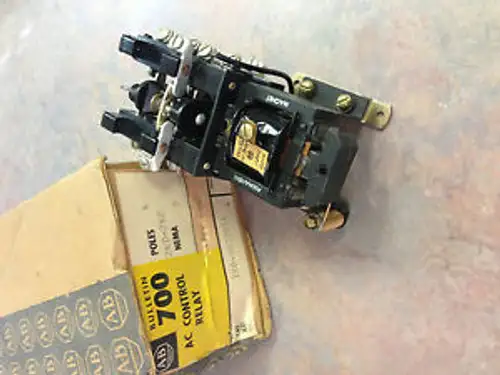 700-Bm22016 Allen Bradley Relay 120V Coil