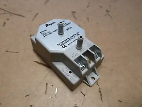 Dwyer Instruments 668-5 Differential Pressure Transmitter 0-0.25 24V (16V)