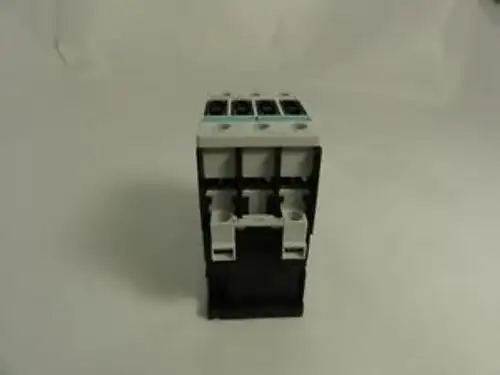 Siemens 3Rt1026-1Ap60 35 Amp 575V 3P 230Va Contactor