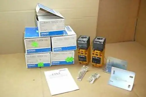 E3N2-50E4-Us Sensore fotografico Omron E3N250E4Us E3N2-50L-Us e E3N2-50De4-Us