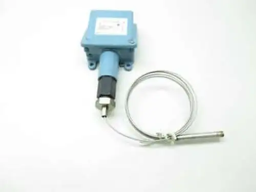 United Electric F100-8Bs 90334 Interruptor de temperatura 480V-Ac 15A Amp D456997