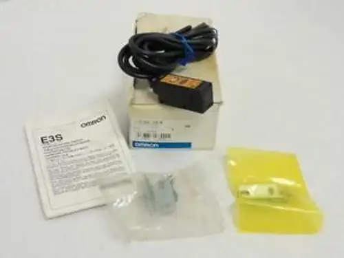 Omron E3S-2E4 12-24 Vdc Photoelectric Switch