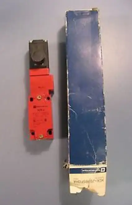 Telemecanique Safety Interlock Switch Xck-J5985F0H4