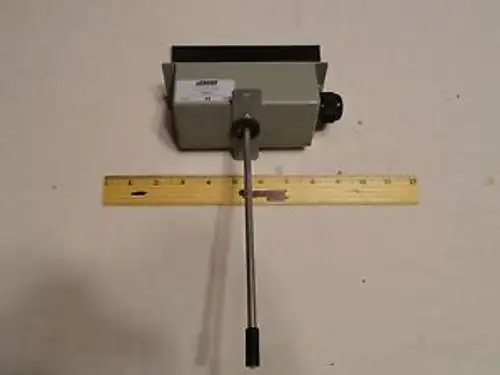 HONEYWELL LENNOX 29M53 P7610F-1013 DIFFERENTIAL PRESSURE TRANSDUCER SENSOR