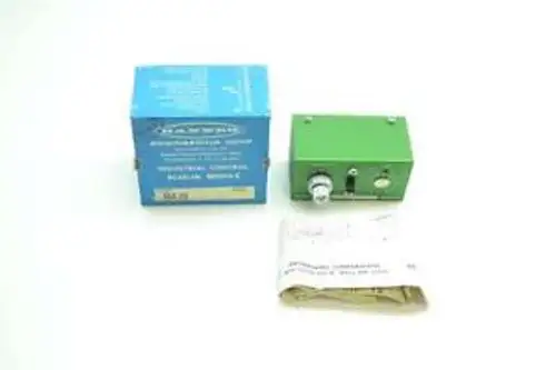 Banner B4-6L Photoelectric Amplifier Module 11-14V-Ac 15V-Dc D405760