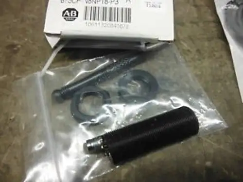 Allen Bradley Photoswitch Capacitive Proximity Sensor 875Cp-N8Np18-P3 ~