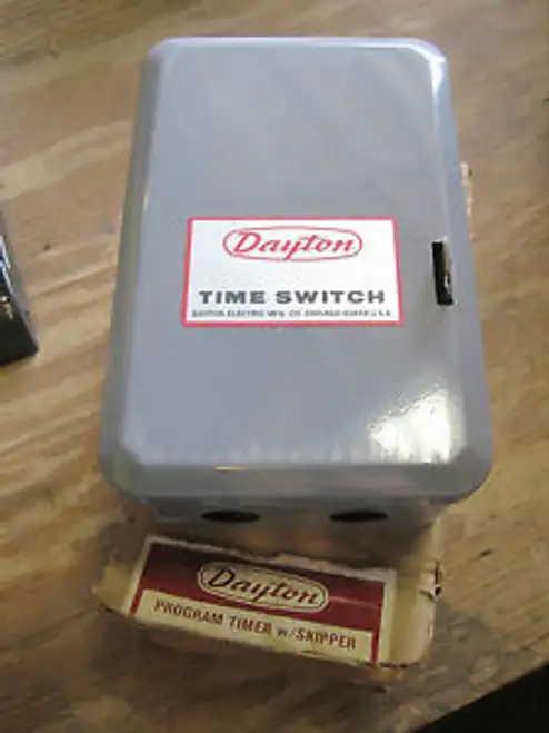 Dayton 6X761 24-Hr Multi-Operational Program Timer Switch W/Day Skipper 20A 120V
