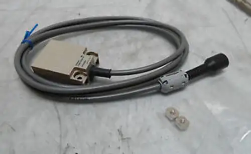 Omron V680-Hs63-W 2M Id System Antenna