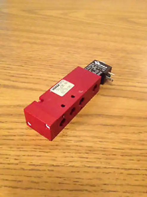 Versa Csg-4202-043-Cgl 110 Vac Valve