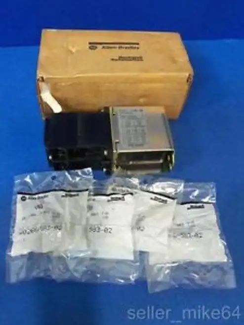 Allen-Bradley 700Dc-Ph400Z24 Master Control Dc Relay 24V Dc W/ Jumper Kit