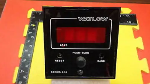 Watlow 804-2600-00W Temperature Control -99 To +999 F Series 804