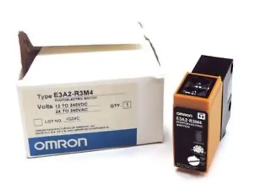 Omron E3A2-R3M4 12/240Vdc 24/240Vac Photoelectric Switch