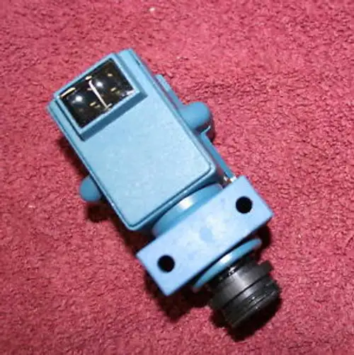 Cutler Hammer/Eaton 1251B-6507 50 Series Photoelectric Detector