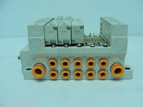 Smc Pneumatic Manifold Vvsq21-05N7Fs2-S W/ One Vvq200-10A-1 & Two Vq2400-S1