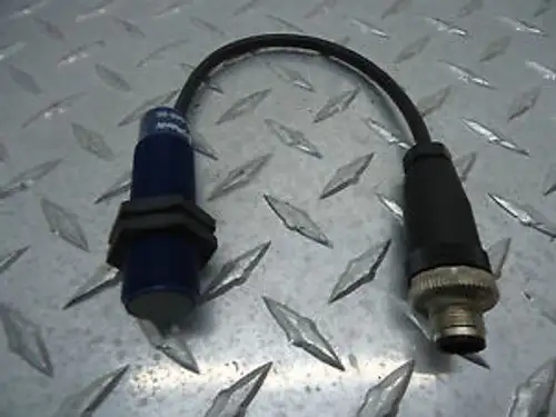 Hyde Park Sm600A-648-00 Superprox Ultrasonic Proximity Sensor 12-24Vdc