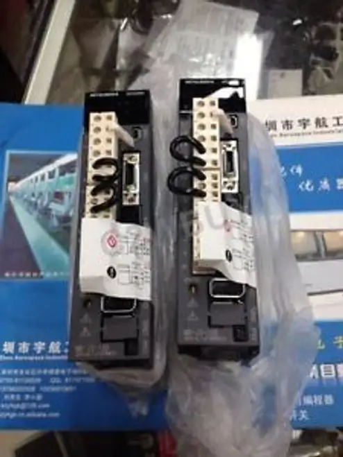 Mitsubishi MR-J3-10B XHG51 伺服驅動器