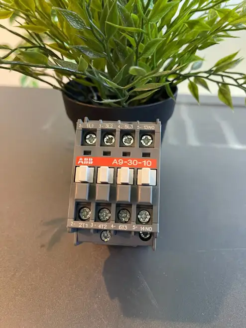 A9-30-10-80 4 Pole 220 Volt Abb 1Sbl141001 R8010 contactor